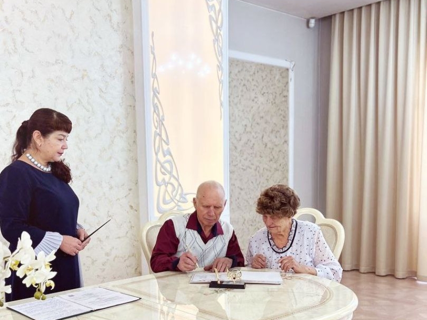 Самый долгий по длительности брак в этом году – 65 лет отметила супружеская пара из Читы 